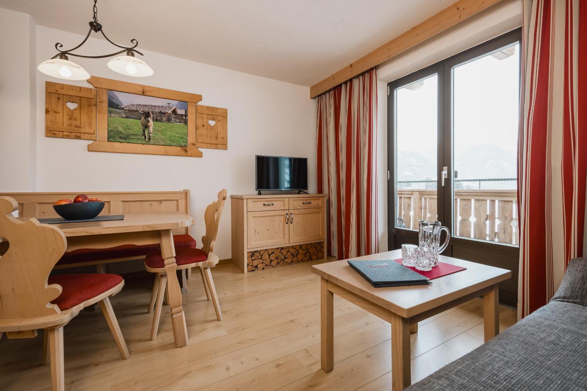 Apart Tyrol Inkl Der Super Sommer Card Im Sommer 2025 ザーファウス エクステリア 写真